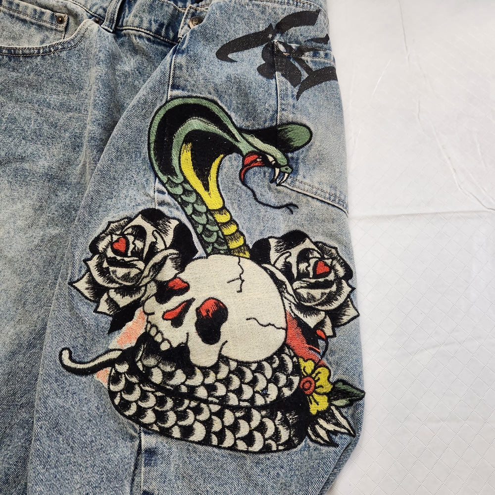 Ed Hardy Men's Graphic Jean Shorts Size 42 King Cobra Skull Raw Hem - Light Blue - Picture 3 of 13